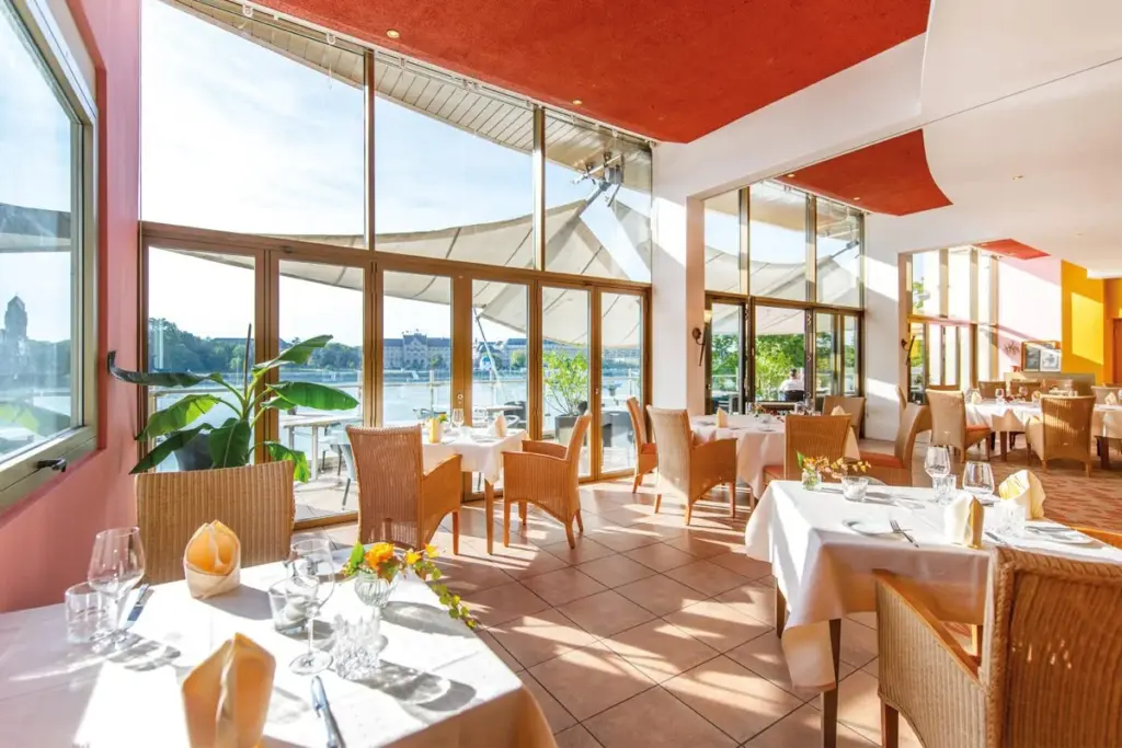 Diehls-Restaurant-in-Koblenz_Feier-mit-Rheinblick-1